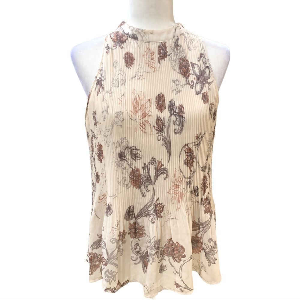 Maurices sleeveless pleated plisse chiffon blouse Cream Sz S